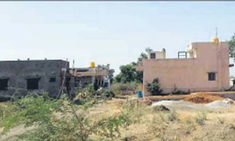 ನವಲಗುಂದ: ಗುಡಿಯೊಳಗಿನ ಕತ್ತಲ ಸಾಗರಕೆ ಬೇಕು ದೀವಿಗೆ