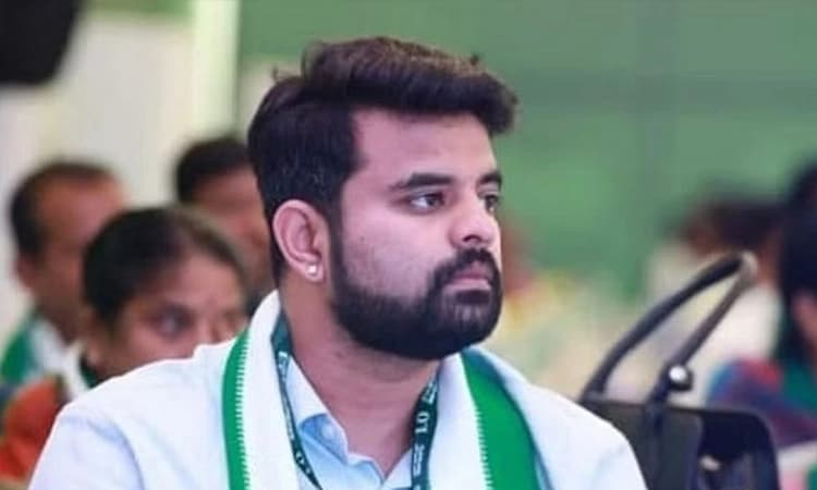 ಕಾಂಗ್ರೆಸ್ ಗೆದ್ದಿದ್ದು ಬಿಜೆಪಿಯ ತಪ್ಪಿನಿಂದ: ಪ್ರಜ್ವಲ್ ರೇವಣ್ಣ