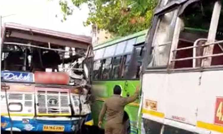 ಹಂಪನಕಟ್ಟೆ: ಮೂರು ಬಸ್ ಗಳ ನಡುವೆ ಸರಣಿ ಅಪಘಾತ; ಇಬ್ಬರಿಗೆ ಗಾಯ