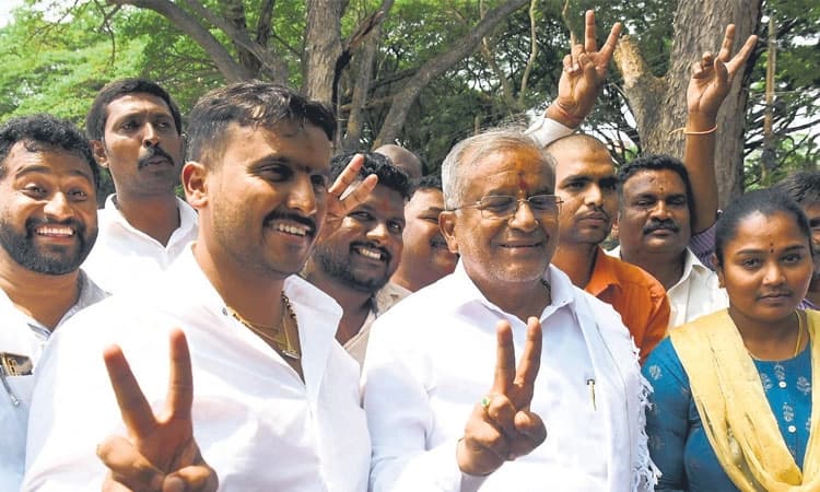 15 ವರ್ಷಗಳ ನಂತರ ಜೆಡಿಎಸ್‌ ತೆಕ್ಕೆಗೆ ಹುಣಸೂರು