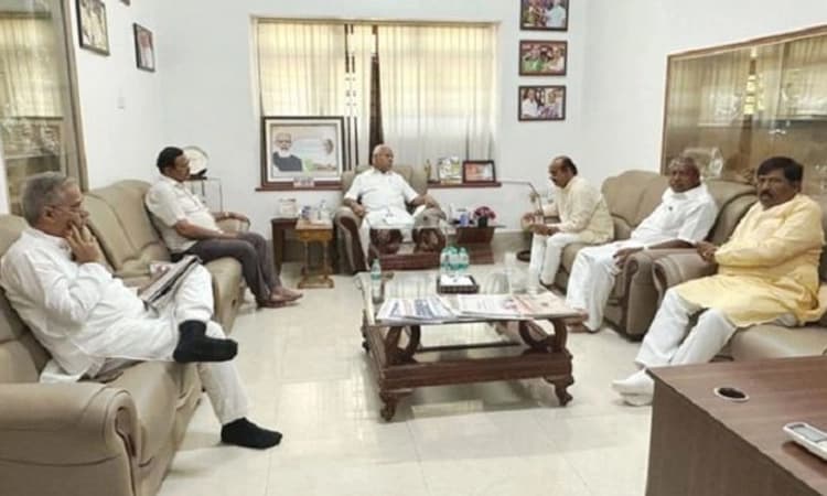 ಯಡಿಯೂರಪ್ಪ ನಿವಾಸದಲ್ಲಿ ಸಿಎಂ ಮತ್ತು ಬಿಜೆಪಿ ನಾಯಕರ ಮಹತ್ವದ ಸಭೆ
