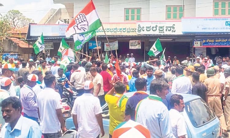 ತೆನೆ- ಕೈ ಕಾರ್ಯಕರ್ತರ ನಡುವೆ ಮಾತಿನ ಚಕಮಕಿ