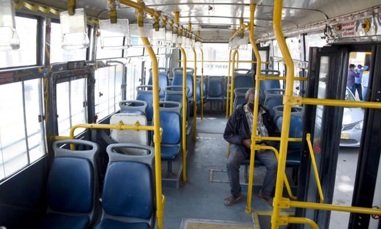 ಬ್ರೇಕ್‌ ಬದಲು ಆಕ್ಸಿಲೆಟರ್‌ ಒತ್ತಿದ್ದಕ್ಕೆ ಕಂಡಕ್ಟರ್‌ ಸಾವು