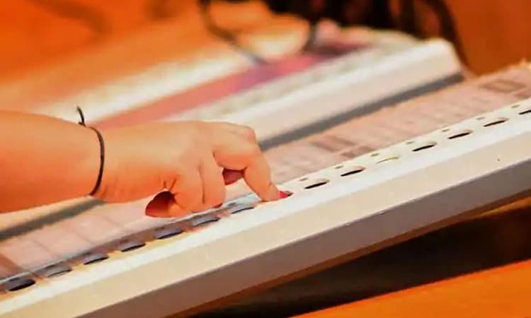 ಅಖಾಡ ಇನ್ನು ತಣ್ಣಗೆ; ಇಂದು ಅಭ್ಯರ್ಥಿಗಳ ಭವಿಷ್ಯ ಬುಟ್ಟಿಗೆ