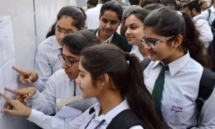 SSLC ಫಲಿತಾಂಶ ಪ್ರಕಟ: ಚಿತ್ರದುರ್ಗ ಜಿಲ್ಲೆ ಪ್ರಥಮ, ಯಾದಗಿರಿಗೆ ಕೊನೆ ಸ್ಥಾನ