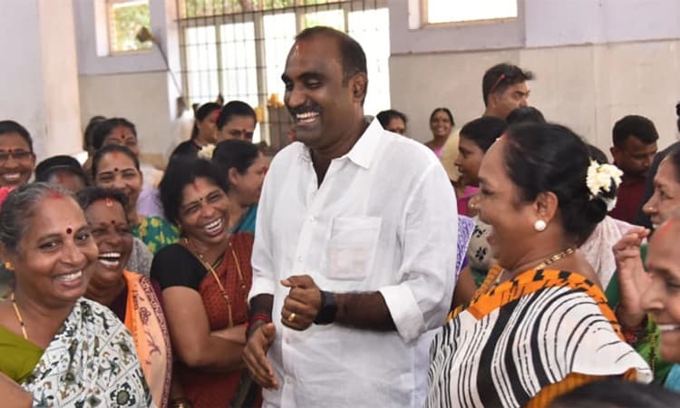 ಬಡ ಮಹಿಳೆಯರ ಸಮಸ್ಯೆಗಳಿಗೆ ಧ್ವನಿಯಾಗುವೆ : ಯಶ್‌ಪಾಲ್‌ ಸುವರ್ಣ