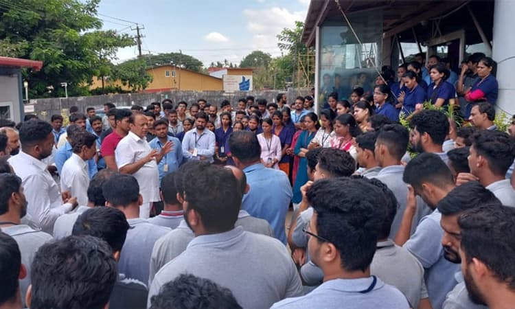 ಕಾಪು; ಮನೆಗೊಂದರಂತೆ ಉದ್ಯೋಗ ಒದಗಿಸಿಕೊಡುವ ಮಹತ್ವಾಕಾಂಕ್ಷಿ ಯೋಜನೆಗಳಿಗೆ ಚಾಲನೆ:ಸೊರಕೆ