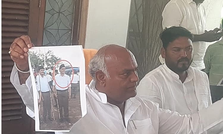 Congress ನಾಯಕರಿಂದಲೇ ನನ್ನನ್ನು ಸೋಲಿಸಲು ಸಂಚು!; ಫೋಟೋ ಬಿಡುಗಡೆ