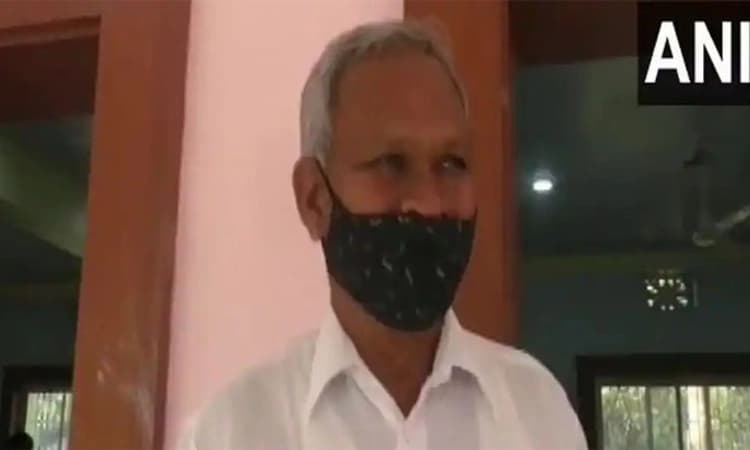 ಕಲಿಕೆಗೆ ವಯಸ್ಸು ಅಡ್ಡಿಯಲ್ಲ:10ನೇ ತರಗತಿ ಪರೀಕ್ಷೆಗೆ ಹಾಜರಾದ 58 ವರ್ಷದ ಶಾಸಕ !