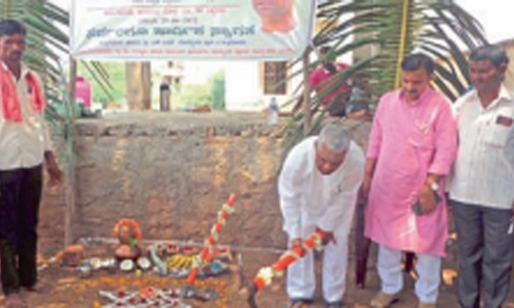 ಪಾರದರ್ಶಕ ಕಾಮಗಾರಿ ನಿರ್ವಹಿಸಿ: ಚರಂತಿಮಠ