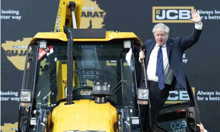 ಗುಜರಾತ್ ನ JCB ಕಾರ್ಖಾನೆಗೆ ಪ್ರಧಾನಿ ಬೋರಿಸ್ ಭೇಟಿ ನೀಡಿದ್ದೇಕೆ? ಬ್ರಿಟನ್ ಸಂಸದರ ಆಕ್ಷೇಪ