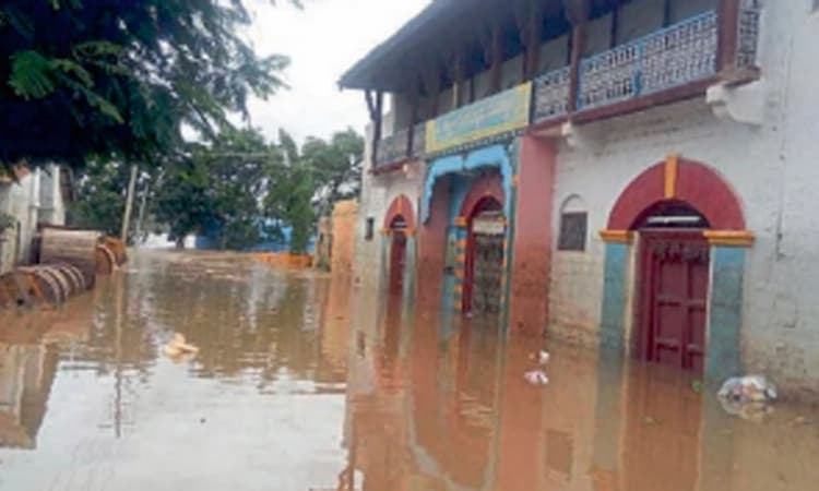 ಜನರ ಸುರಕ್ಷತೆಗೆ ಸ್ಥಳಾಂತರವೇ ಏಕೈಕ ಪರಿಹಾರ