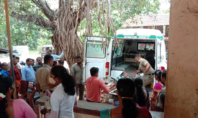 ಅನಾರೋಗ್ಯ ಸ್ಥಿತಿ: ವ್ಯಕ್ತಿಯನ್ನು ಆಸ್ಪತ್ರೆಗೆ ಸೇರಿಸಿ ಮಾನವೀಯತೆ ಮೆರೆದ ಪಾಣಾಜೆ ಗ್ರಾ.ಪಂ.