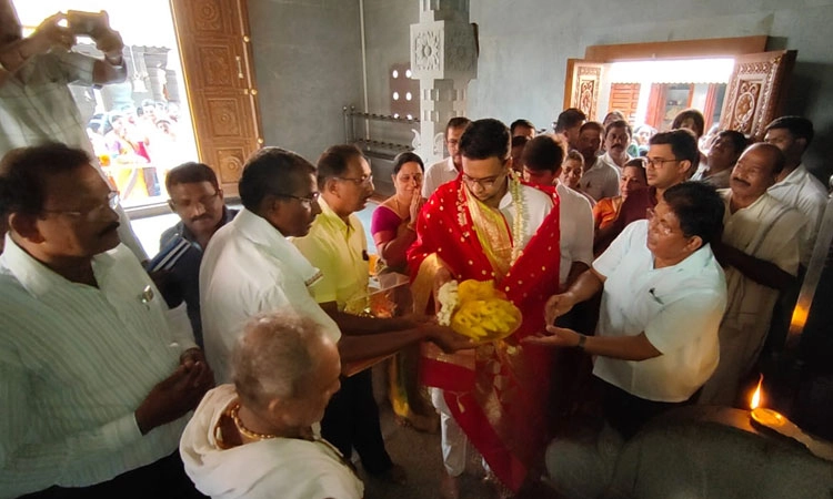 ಉಚ್ಚಿಲ ಶ್ರೀ ಮಹಾಲಕ್ಷ್ಮೀ ದೇವಸ್ಥಾನಕ್ಕೆ ಮೈಸೂರು ರಾಜವಂಶಸ್ಥ ಯದುವೀರ್ ಭೇಟಿ