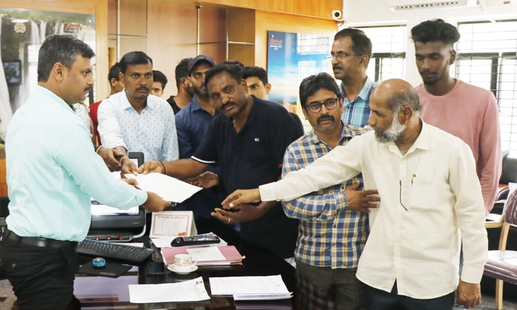 ಪರೀಕ್ಷೆ ಅಕ್ರಮದ ಆರೋಪಿ ಬಂಧನಕ್ಕೆ ಆಗ್ರಹ