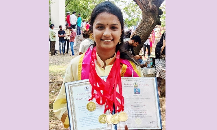 ರೈತನ ಮಗಳಿಗೆ ಐದು ಚಿನ್ನದ ಪದಕ
