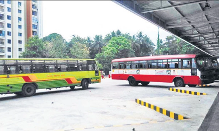 ನೂತನ ಕೆಎಸ್ಸಾರ್ಟಿಸಿ ಬಸ್‌ ತಂಗುದಾಣ ಆಂಶಿಕ ಕಾರ್ಯಾರಂಭ