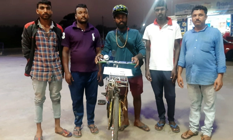 ಸೈಕಲ್ ಮೂಲಕ ಭಾರತ ಯಾತ್ರೆ ಹೊರಟ ತಮಿಳುನಾಡಿನ ಯುವಕ