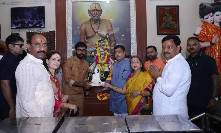 ಅನ್ನಛತ್ರ ಮಂಡಳ ಕಾರ್ಯ ಶ್ಲಾಘನೀಯ: ಗಡ್ಕರಿ