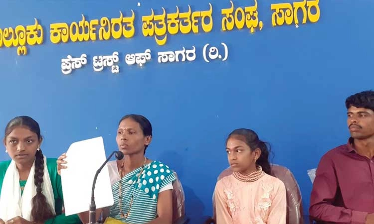 ಸಾಗರ: ಬಲಾತ್ಕಾರವಾಗಿ ಖಾಸಗಿ ಜಾಗದಲ್ಲಿ ಕಲ್ಲುಕ್ವಾರೆ; ರಕ್ಷಣೆಗೆ ಮಹಿಳೆ ಮೊರೆ