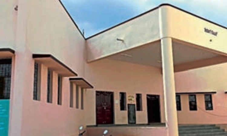 ತಹಶೀಲ್ದಾರ್‌ ಕಚೇರಿ ಕಟ್ಟಡಕ್ಕಿಲ್ಲ ನಾಮಫಲಕ!