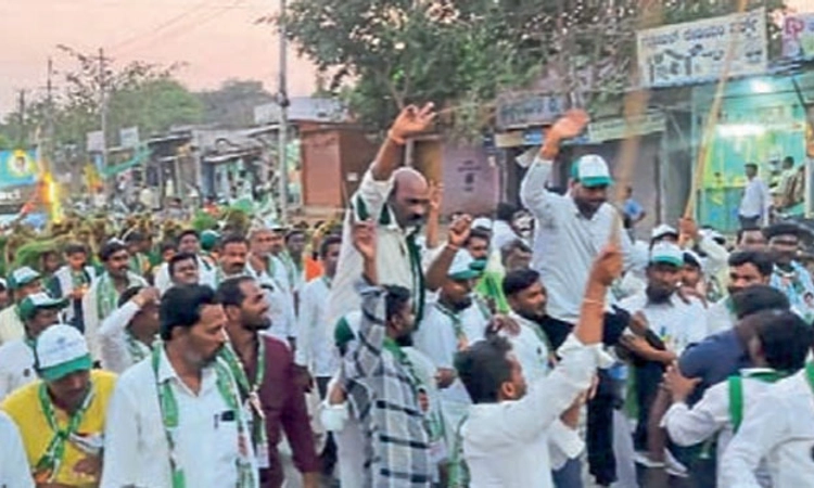 ಜನ ಸೇವಕನಾಗಿ ಕೆಲಸ ಮಾಡುವೆ: ಶಾಸಕ ನಾಯಕ