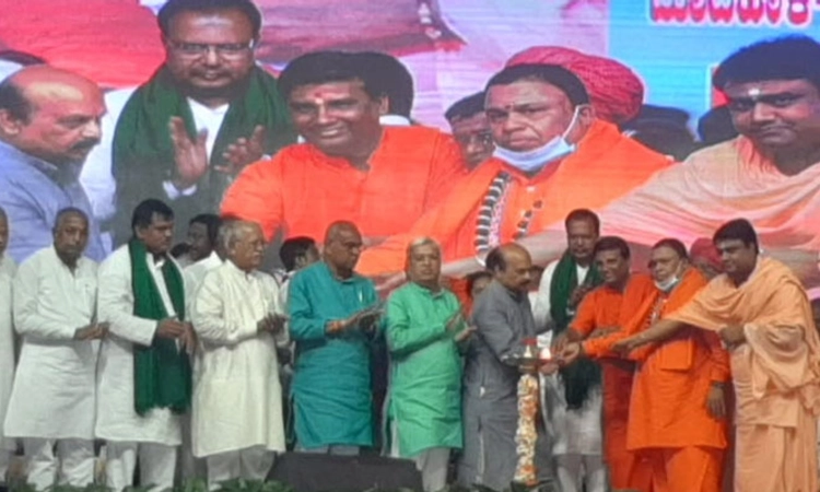 ಬೂದಿಹಾಳ-ವೀರಾಪುರ ಏತ ನೀರಾವರಿ ಕಾಮಗಾರಿಗೆ ಸಿಎಂ ಬೊಮ್ಮಾಯಿ ಚಾಲನೆ
