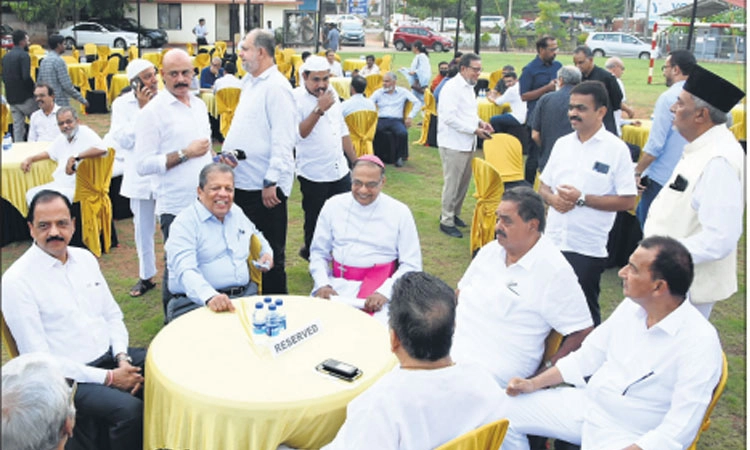 ದ್ವೇಷ ಮರೆತು, ಶಾಂತಿ ಸಹಬಾಳ್ವೆ ಮೂಡಲಿ
