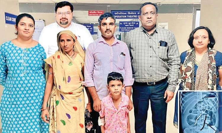 14 ಅಯಸ್ಕಾಂತ ನುಂಗಿದ್ದ ಬಾಲಕನಿಗೆ ಪುನರ್ಜನ್ಮ!