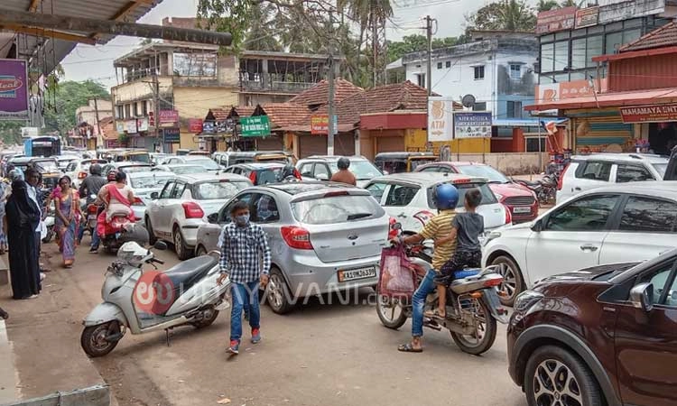 ರಾಷ್ಟೀಯ ಹೆದ್ದಾರಿ 66ರ ಕಟಪಾಡಿ ಜಂಕ್ಷನ್‍ನಲ್ಲಿ ಟ್ರಾಫಿಕ್ ಜಾಮ್