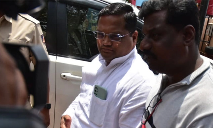 ಹುಬ್ಬಳ್ಳಿ ಗಲಭೆ : ಎಐಎಂಐಎಂನ ಮಹಾನಗರ ಪಾಲಿಕೆ ಸದಸ್ಯ ವಶಕ್ಕೆ