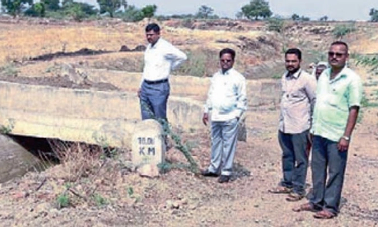 ಚಿಮ್ಮಲಗಿ ಏತ ನೀರಾವರಿ ಪೂರ್ವ ಕಾಲುವೆಗೆ ಲೋಕಾಯುಕ್ತರ ಭೇಟಿ