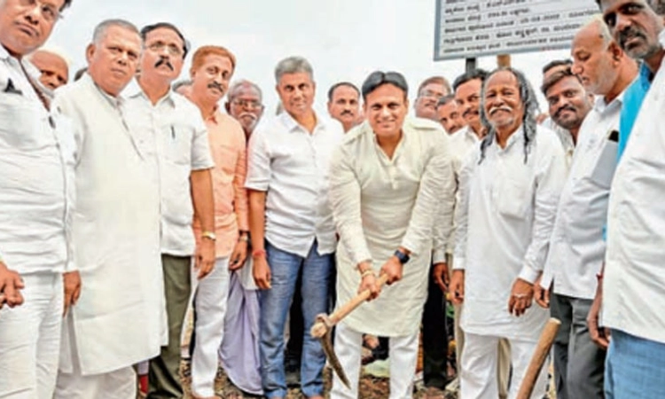 ಆಂದೋಲಾ-ಅಣಬಿ ರಸ್ತೆಗೆ 2.5 ಕೋಟಿ ರೂ.