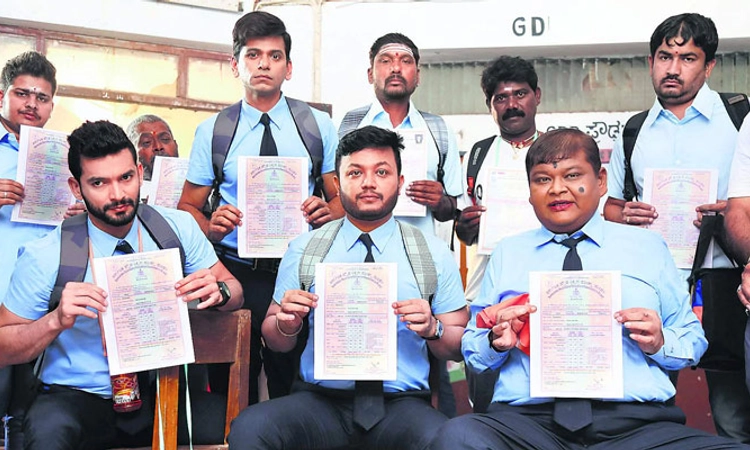 ಗಾಳಿಪಟ-2 ಸಾಂಗ್‌ ಬಂತು; ಎಕ್ಸಾಂ ಟೆನ್ಷನ್ ನಲ್ಲಿ ಬಾಯಿ ಬಡ್ಕ!