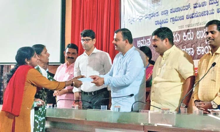 ಮಹಿಳಾ ಶಕ್ತಿ ಉದ್ದಿಮೆಗಳ ಅಭಿವೃದ್ಧಿಗೆ ವಿನಿಯೋಗ