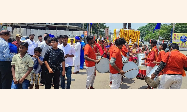 ಕರುನಾಡು ಬಂಜಾರ ಸೇನೆಯಿಂದ ಮೆರವಣಿಗೆ