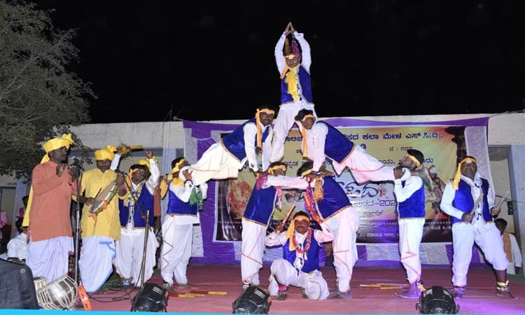 ಜನಮನ ಸೆಳೆದ ಜಾನಪದ ಕಲಾ ಉತ್ಸವ