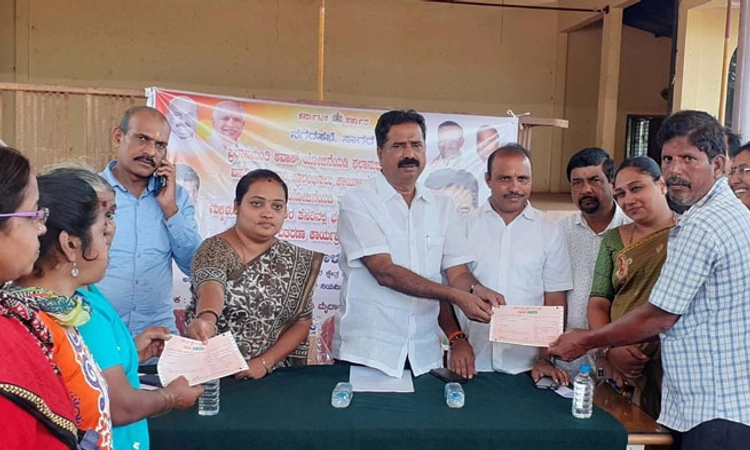 ಪಾಕಿಸ್ತಾನಕ್ಕೆ ಜೈಕಾರ ಹಾಕಿದರೆ ಉಚ್ಛಾಟನೆ ಅನಿವಾರ್ಯ: ಹಾಲಪ್ಪ