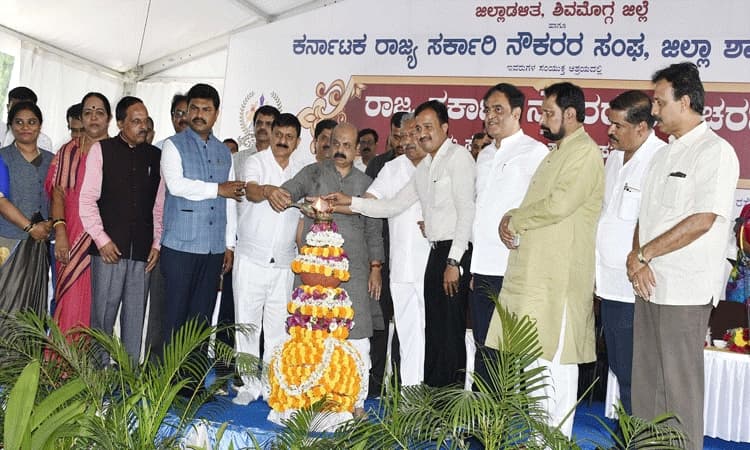 ಬನ್ನಿ, ಆಡಳಿತ ವ್ಯವಸ್ಥೆ ಬದಲಾಯಿಸೋಣ