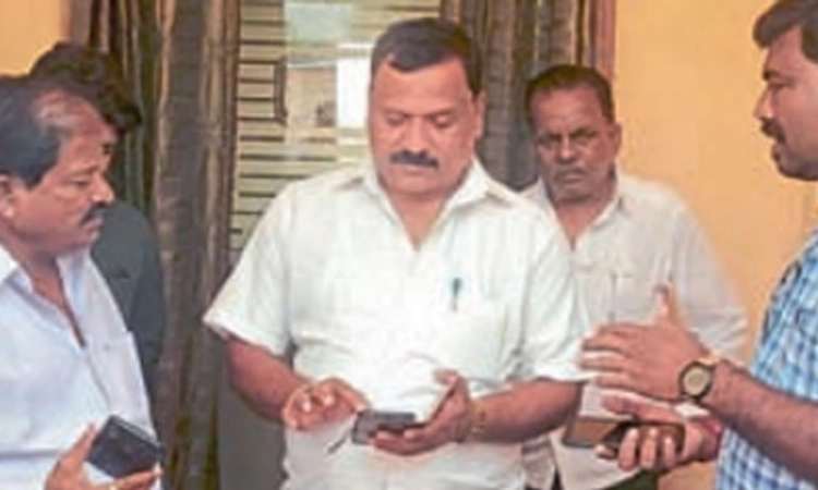 ಕೃಷ್ಣ ಪಟ್ಟಣ ಸಹಕಾರ ಬ್ಯಾಂಕ್‌ಗೆ ಉಪನಿಬಂಧಕರ ಭೇಟಿ-ತನಿಖೆ