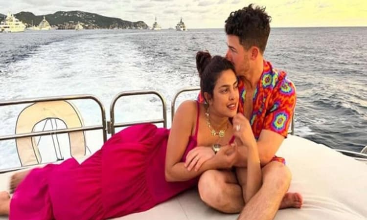 ಮಗಳಿಗೆ ಆಕರ್ಷಕ ಹೆಸರಿಟ್ಟ ಪ್ರಿಯಾಂಕಾ ಚೋಪ್ರಾ-ನಿಕ್ ದಂಪತಿ