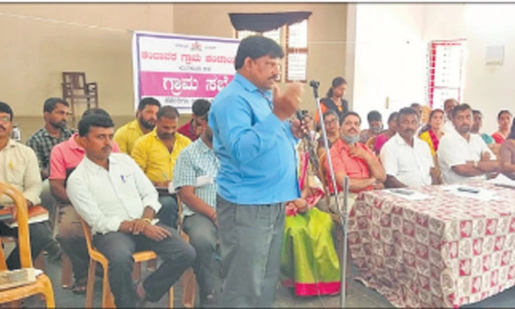 ರಸ್ತೆಯ ಬೀದಿ ದೀಪಗಳನ್ನು ಸರಿಪಡಿಸಲು ಆಗ್ರಹ