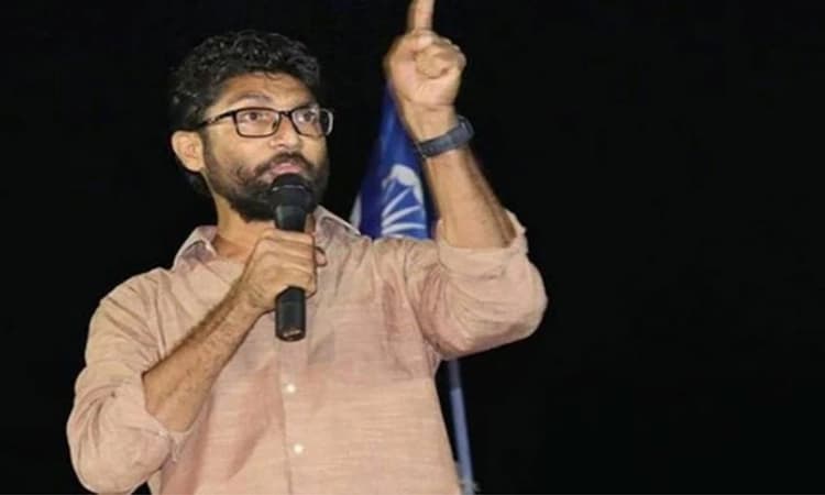 ಅಸ್ಸಾಂ ಪೊಲೀಸರಿಂದ ಗುಜರಾತ್ ಕಾಂಗ್ರೆಸ್ ನಾಯಕ ಜಿಗ್ನೇಶ್ ಮೇವಾನಿ ಬಂಧನ