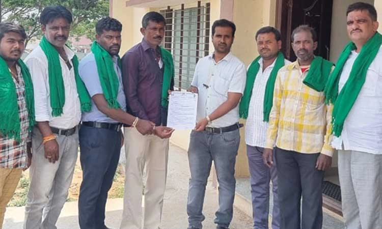 ಅಕಾಲಿಕ ಮಳೆಯಿಂದ ನಷ್ಟ: ಪರಿಹಾರಕ್ಕೆ ಒತ್ತಾಯ