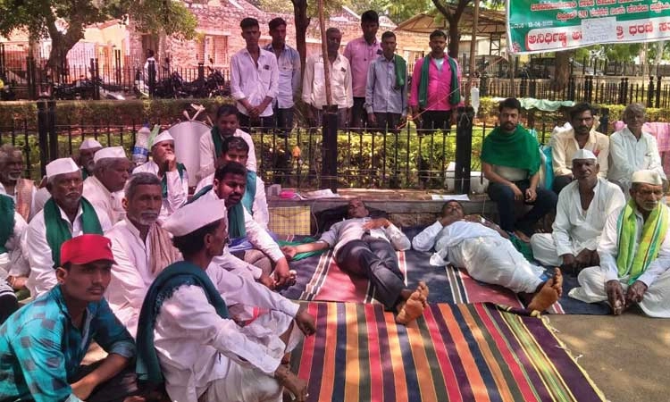 ಆಲಮಟ್ಟಿ: ಕುಡಿಯುವ ನೀರಿಗಾಗಿ ಉಪವಾಸ ಸತ್ಯಾಗ್ರಹ ನಡೆಸುತ್ತಿದ್ದ ಧರಣಿ ನಿರತರು ಅಸ್ವಸ್ಥ