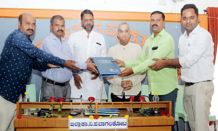 ಪತ್ರಕರ್ತರು ಜವಾಬ್ದಾರಿಯಿಂದ ಕಾರ್ಯ ನಿರ್ವಹಿಸಲಿ