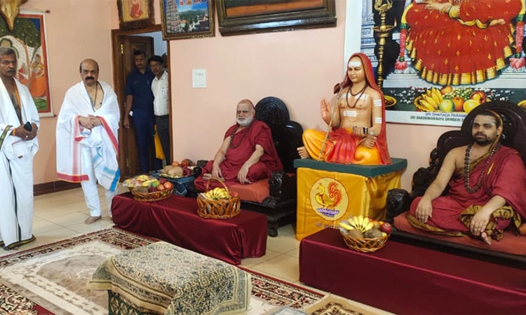 ಶೃಂಗೇರಿ ಶಾರದಾ ಪೀಠಕ್ಕೆ ಸಿಎಂ ಬೊಮ್ಮಾಯಿ ಭೇಟಿ
