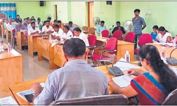 ಕಲ್ಮಕಾರಿನಲ್ಲಿ 9 ಕುಟುಂಬಕ್ಕೆ ನಿವೇಶನ: ತಹಶೀಲ್ದಾರ್‌