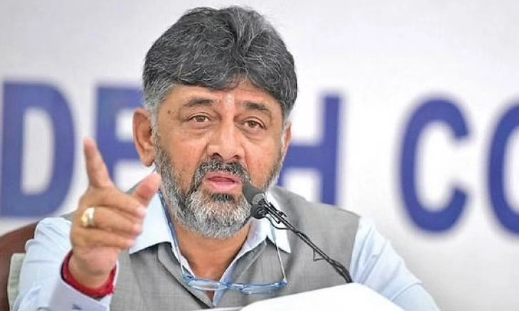 ಕಾಂಗ್ರೆಸ್‌ ನಾಯಕರ ಮೇಲೆ ಪ್ರಕರಣ: ಡಿಕೆಶಿ ಆಕ್ರೋಶ