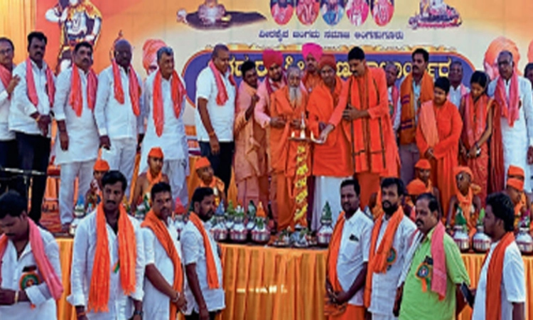 ಮೂಲ ಜಾಗದಲ್ಲಿ ಅನುಭವ ಮಂಟಪ ಕಟ್ಟಿ; ಸಿದ್ಧಲಿಂಗ ಸ್ವಾಮೀಜಿ